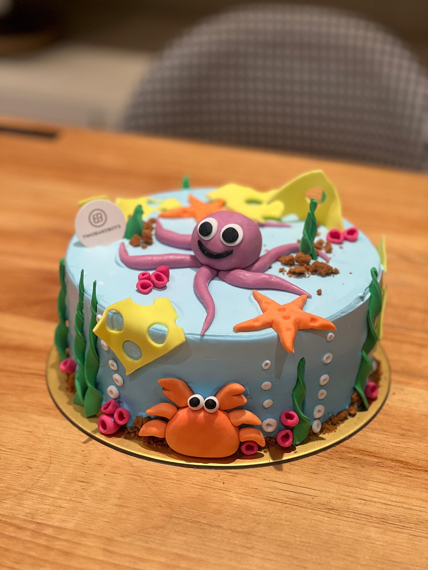 Customised cake under the sea 4 + 6" 2 tier cake