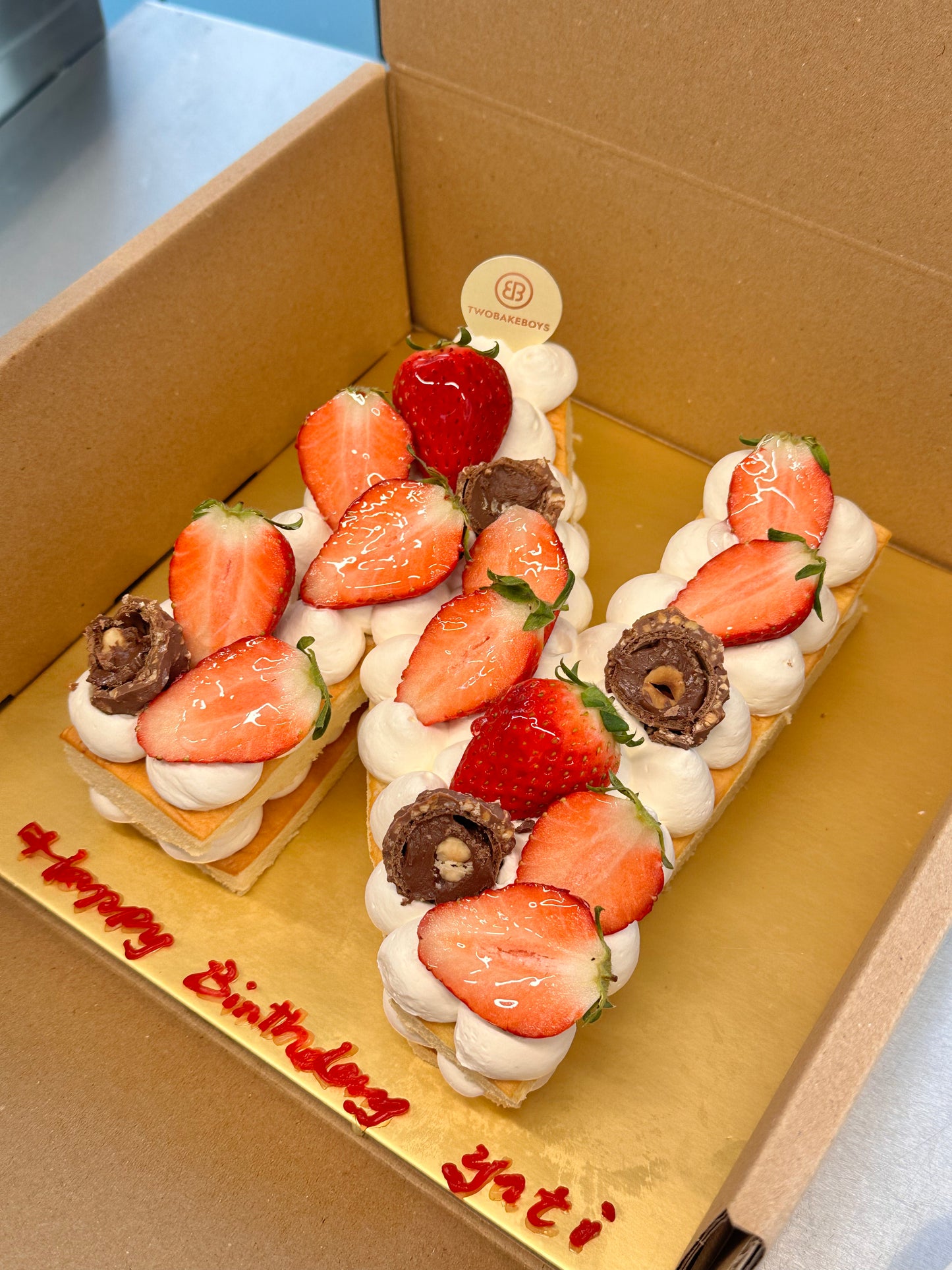 Letter Cakes 6" (Korean Sponge cake)