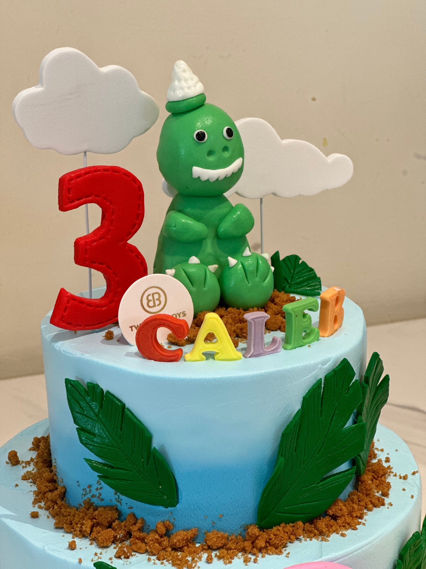 Customised cake Dinosaur 4 + 6" 2 tier cake