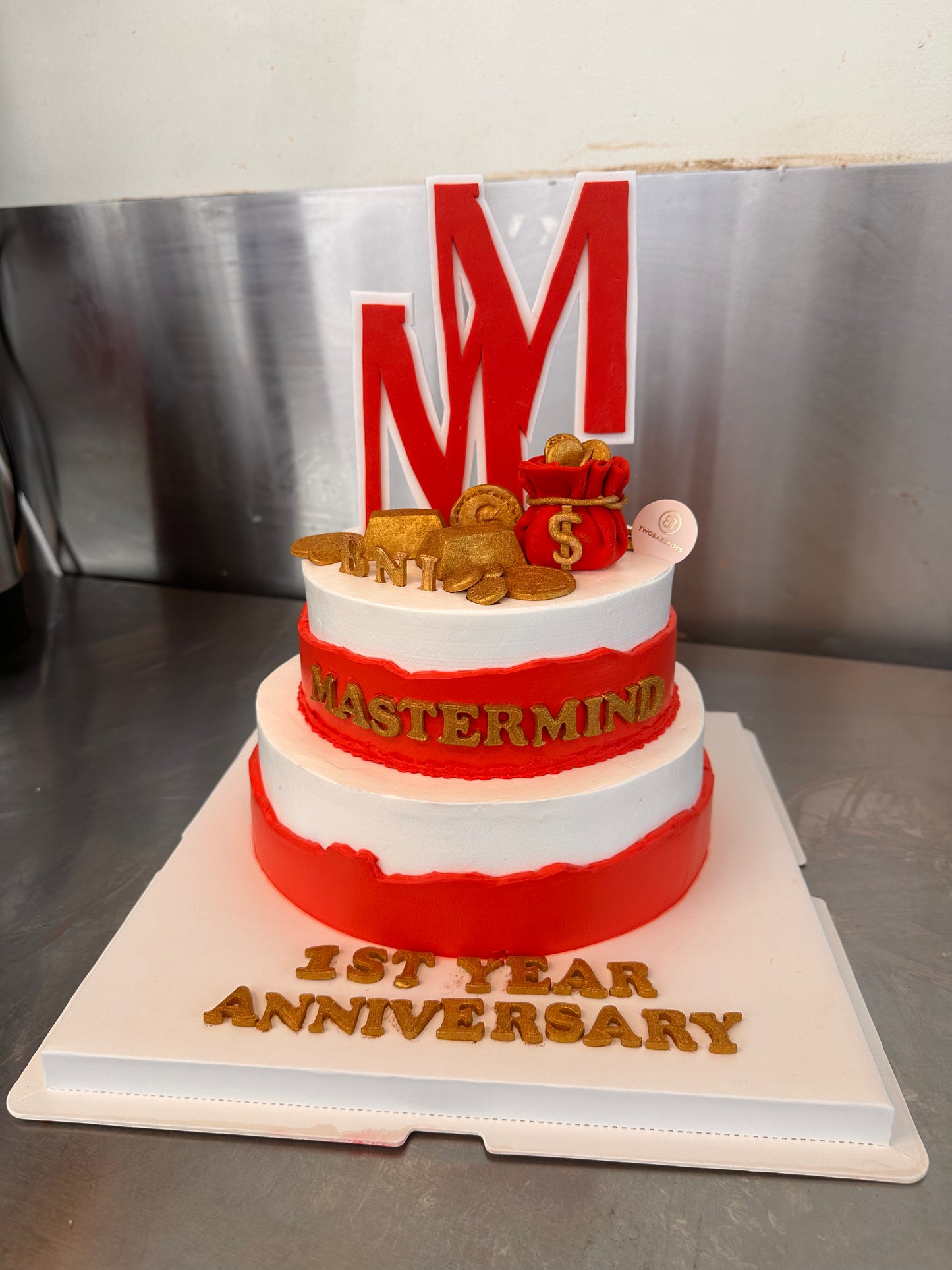 Customised cake Money Money 4 + 6" 2 tier cake