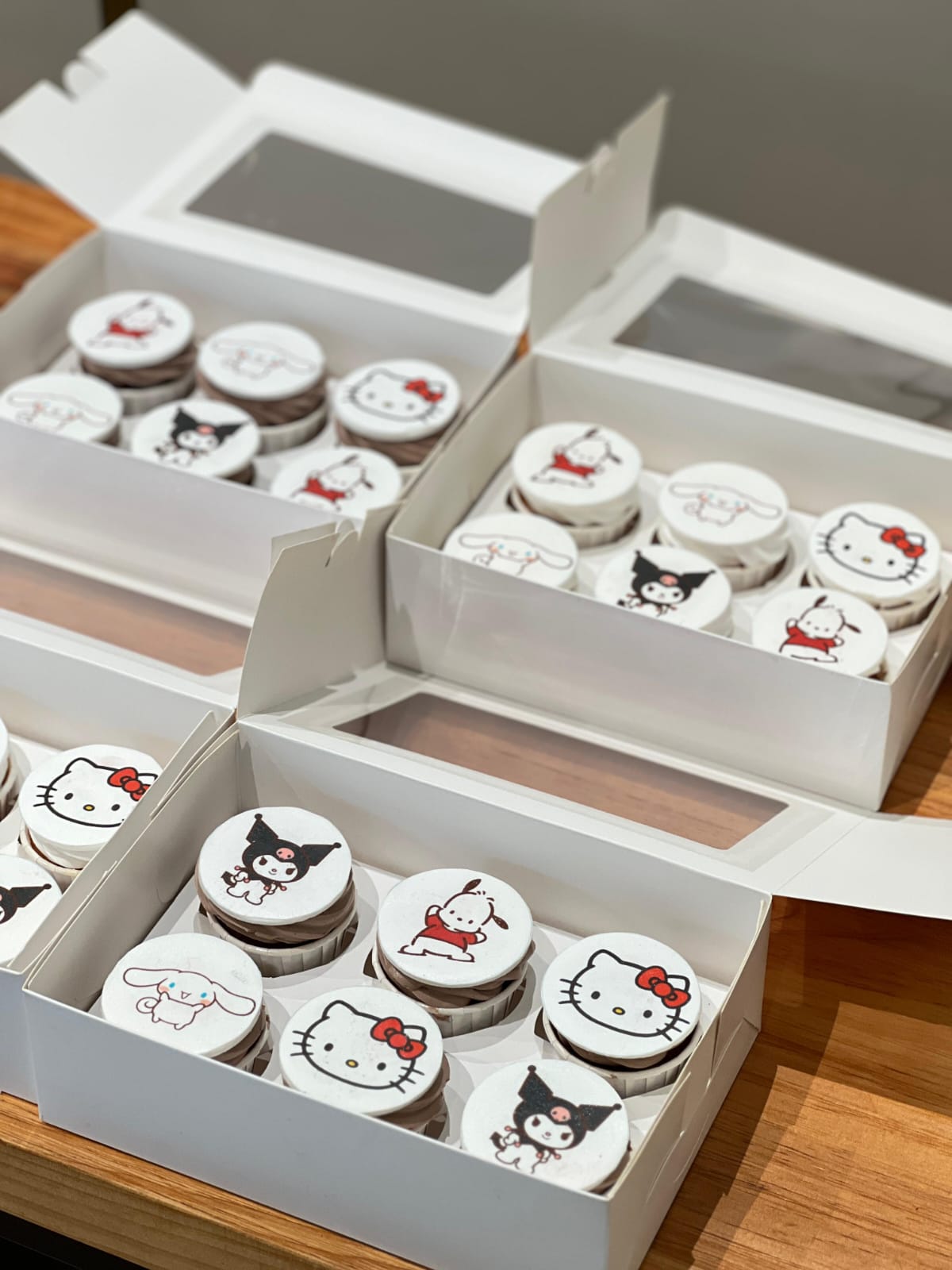Halal Personalised Edible Image Cupcakes (min 6 cupcakes mixed picture)