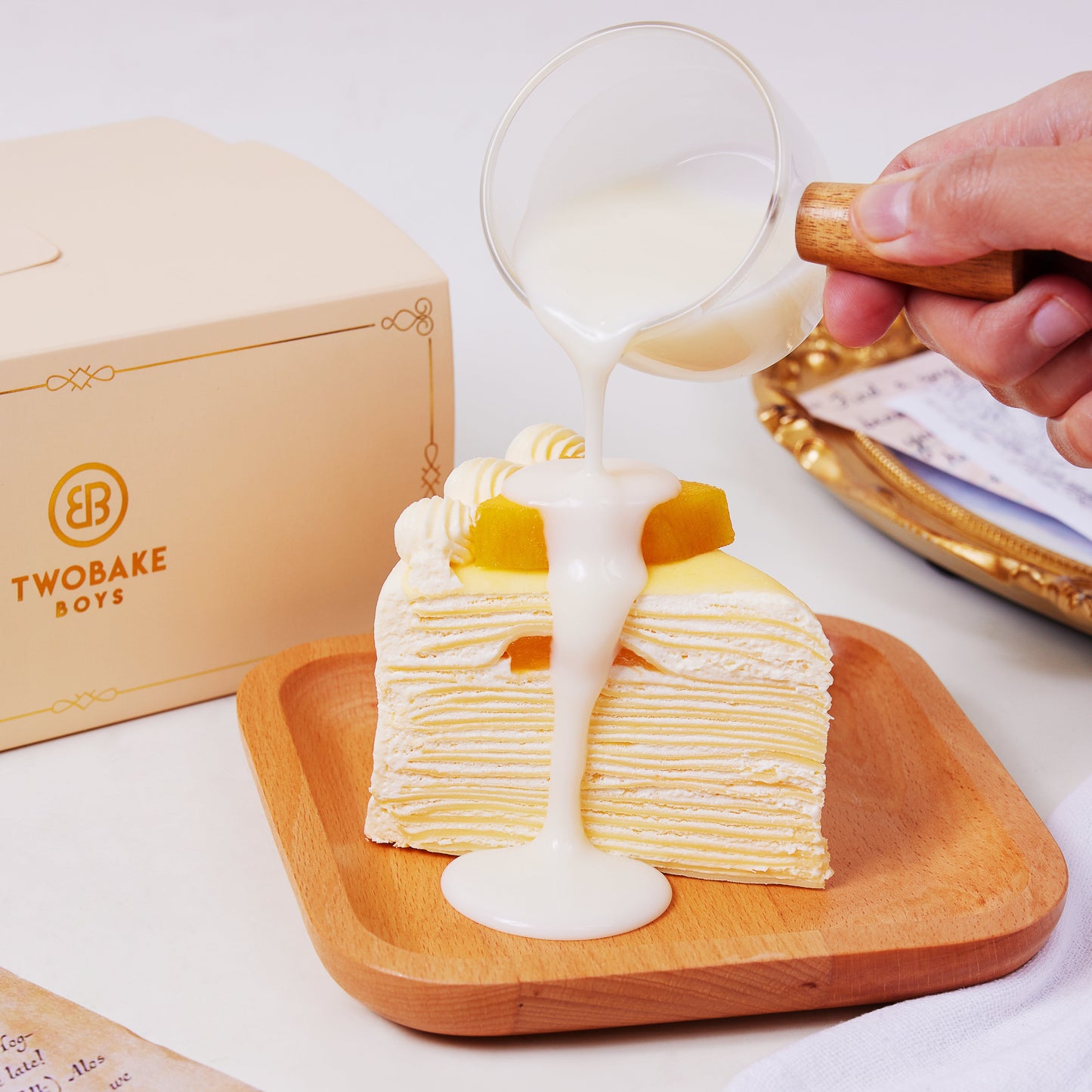 Mango crepe cake 6" 🥭with coconut sauce suitable for 6-8 pax