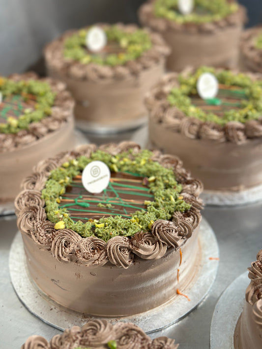 Halal Pistachio Chocolate Kunafa Cake 6"