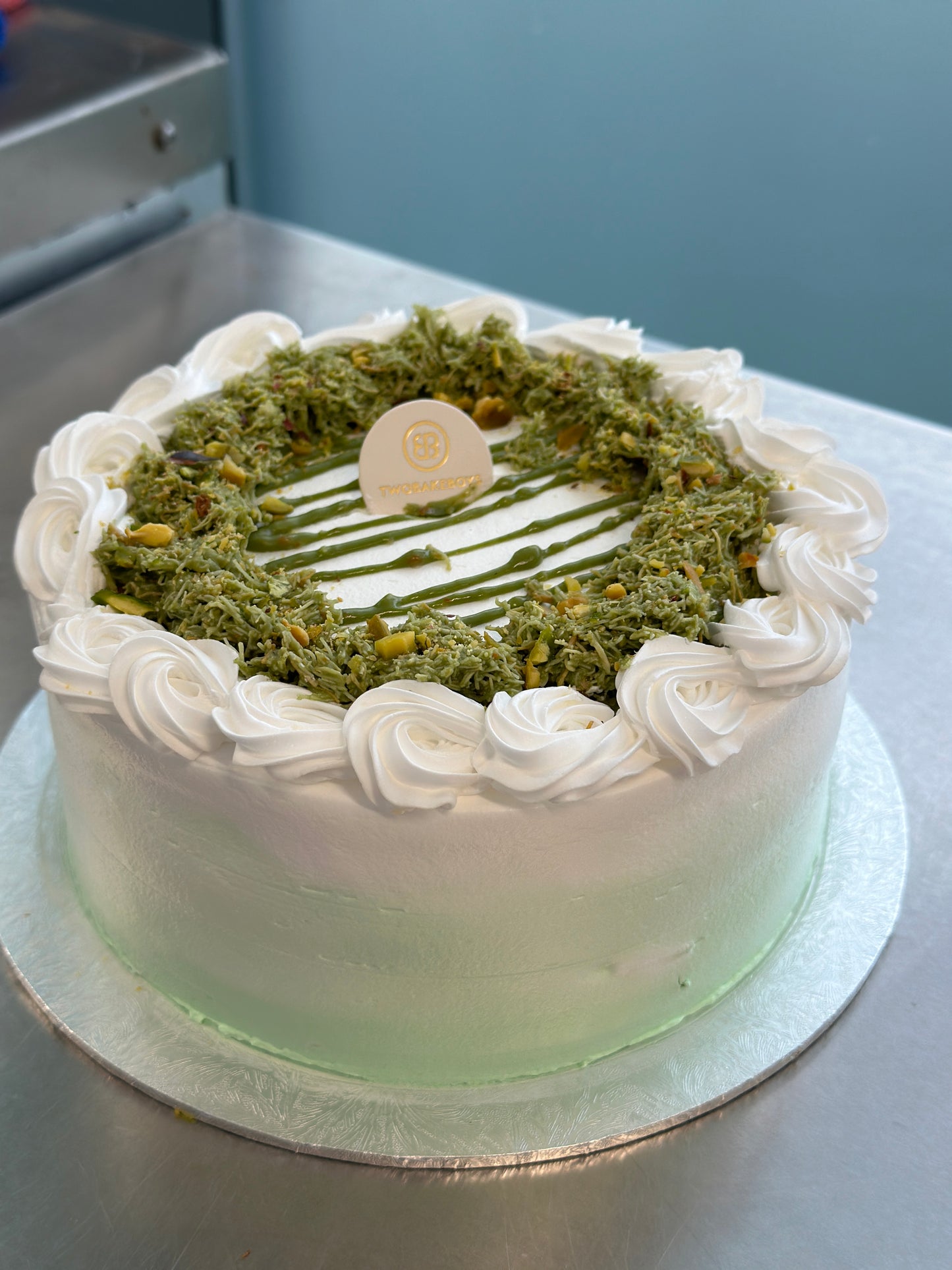 Halal Pandan Pistachio Kunafa Cake 6"