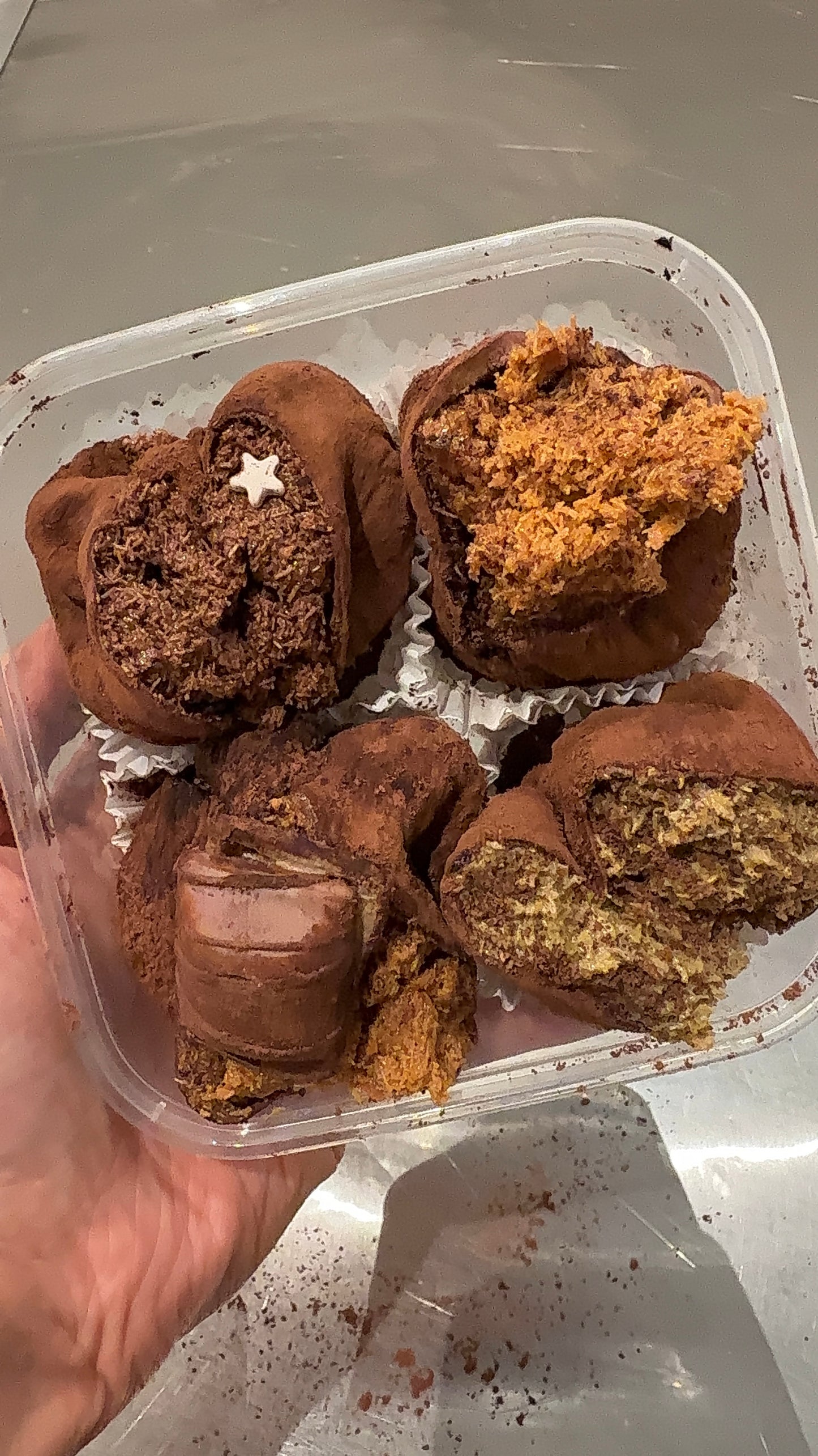 Best Mixed box of 4 Pistachio / Nutella/ Kinderbueno Hazel nut / Biscoff