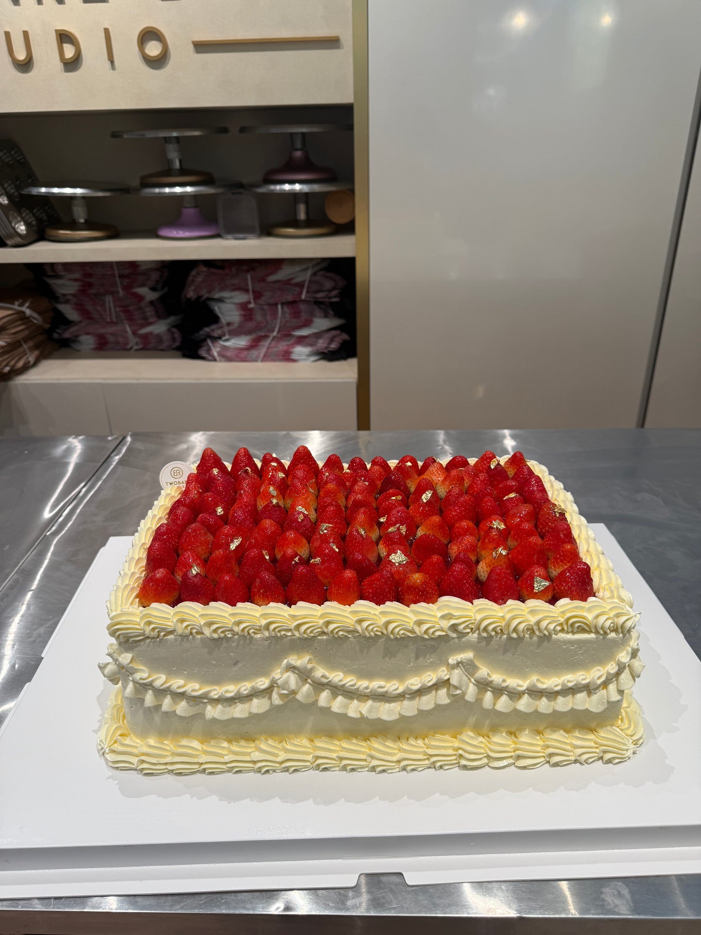 Italian Wedding Cake 12"/ 14"/ 16"/ 18" (Halal in Singapore) Direct contact 87826566
