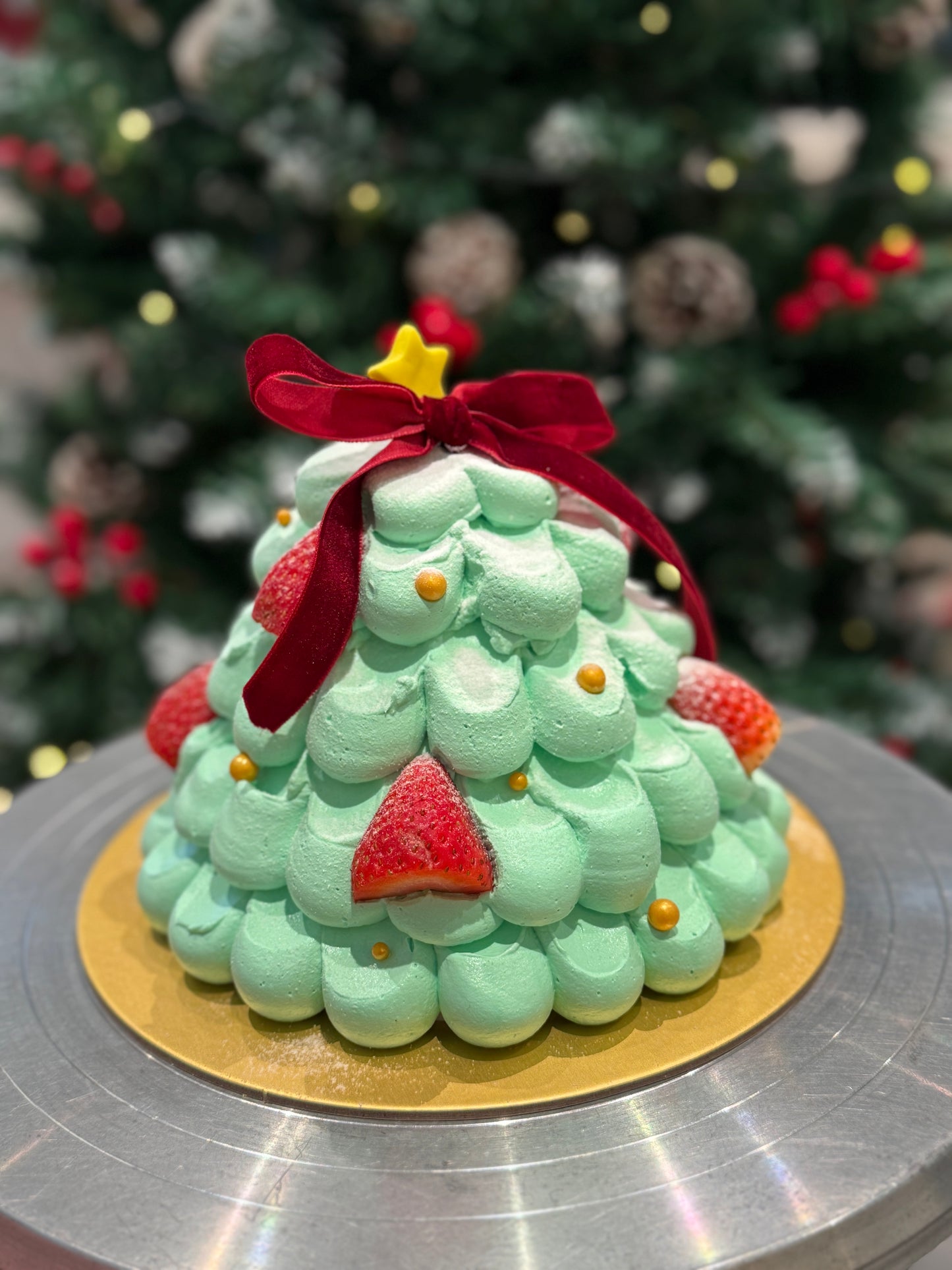 Christmas tree cake 6"🎅🎄✨ (Korean Vanilla Strawberry)