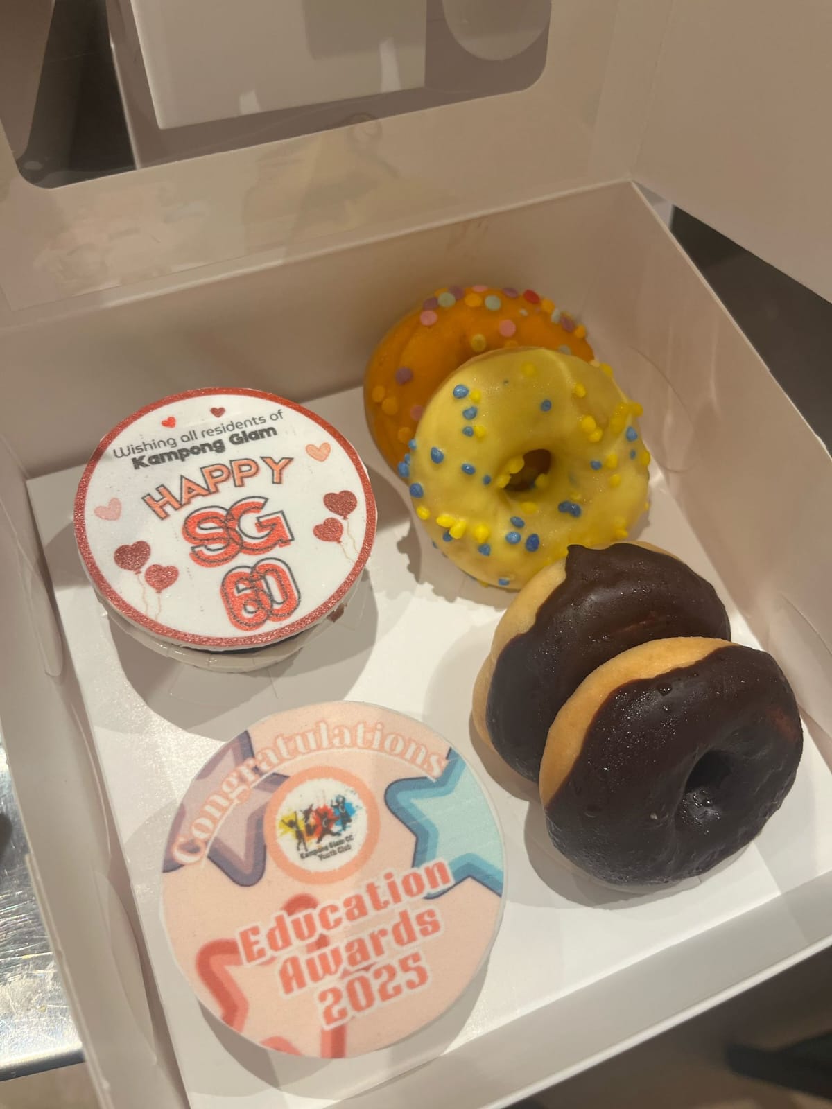 Halal Personalised Edible Image Cupcakes (min 6 cupcakes mixed picture)